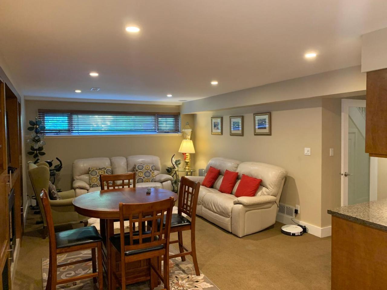 Mekong Star Apartment Vancouver Bagian luar foto